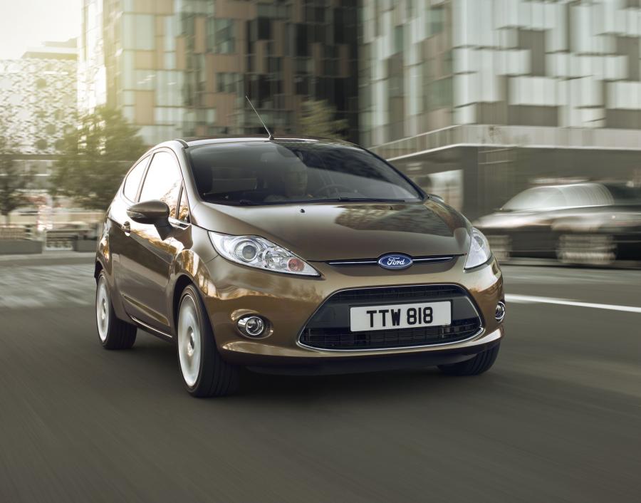  Ford Fiesta 2011 года  (фото 12 из 26)